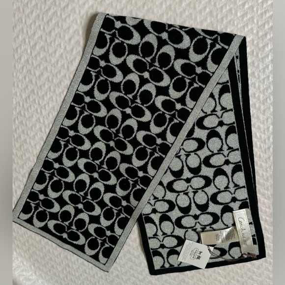 COACH Signature Reversible Scarf Black Silver Sparkle - Picture 1 of 3